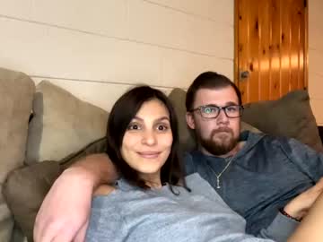 couple
        dafnecloutier cam image #444209