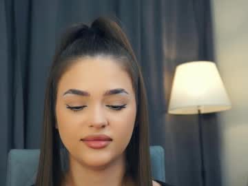 girl
        zarabeamer cam image #6803864