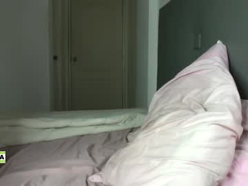 girl
        latinella cam image #2571231