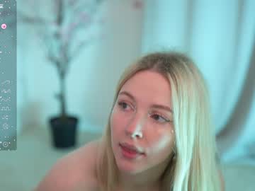 girl
        my_stella cam image #3410753