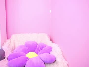 girl
        little_effy18_ cam image #6619687