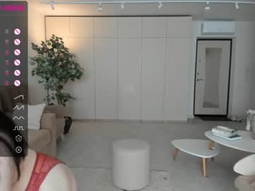 girl
        oki_dokie cam image #1876892