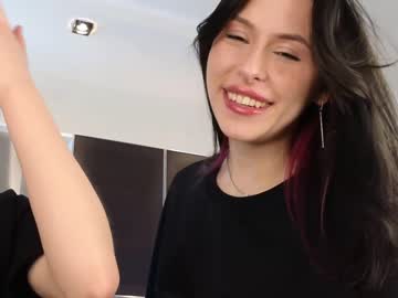 girl
        yononeey cam image #4073691