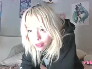 girl
        bbypawz cam image #5426463