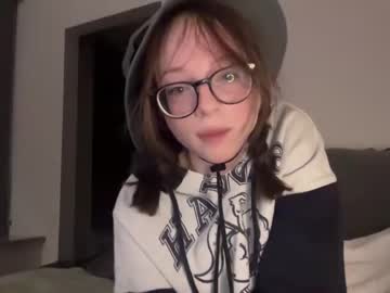 girl
        blubella cam image #3546721