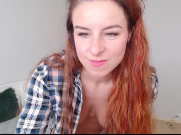 girl
        emerald_kittycat cam image #395906