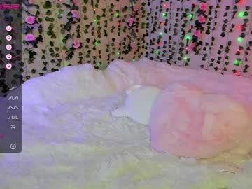 girl
        bunnydollstella cam image #436685