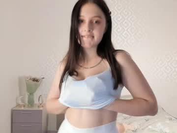 girl
        darelharwell cam image #5456127