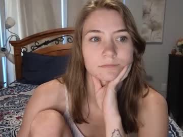 girl
        katynowhere cam image #4660035
