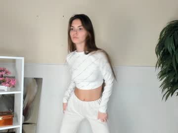 girl
        elviachaplin cam image #3434904