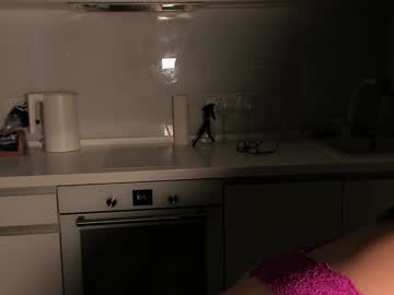 girl
        mila_lisss cam image #4560102