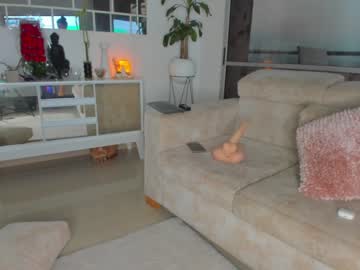girl
        swt_molly cam image #1121861