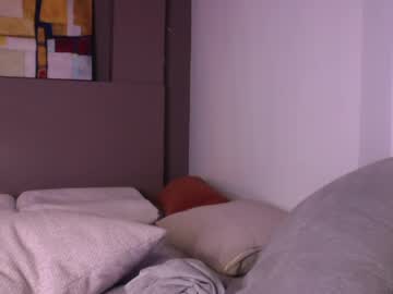 girl
        latinella cam image #5440575