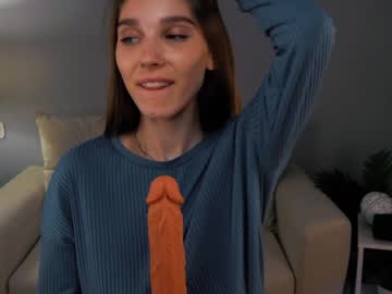 girl
        rich_roxy cam image #1883555