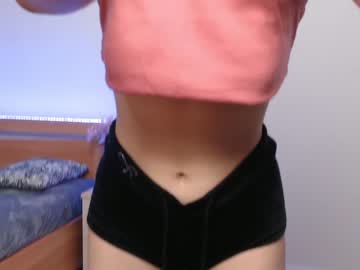 girl
        alisastrange cam image #613053