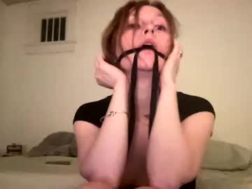girl
        kennixolee22 cam image #1945338