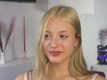 girl
        lovendy cam image #5673213