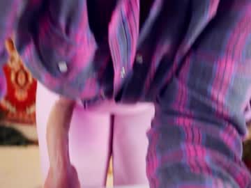 girl
        chery_lady22 cam image #6778647