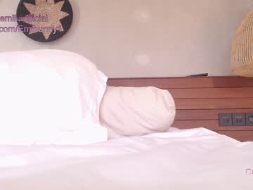 girl
        emilia98xxx cam image #2169437