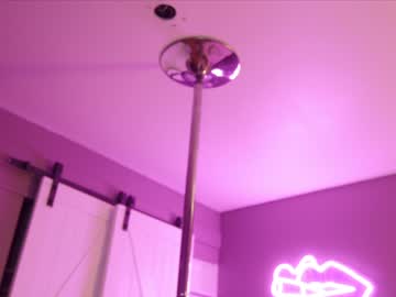 girl
        aynmarie cam image #3891211