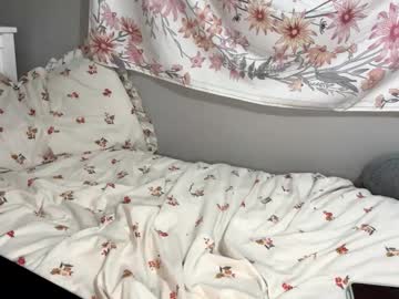 girl
        loveamber444 cam image #6346396