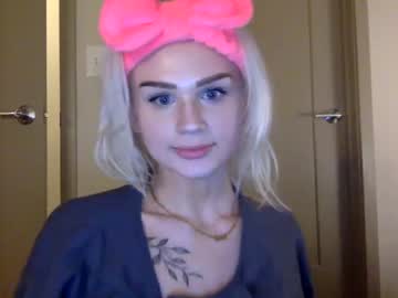 girl
        firebrookey cam image #1444046
