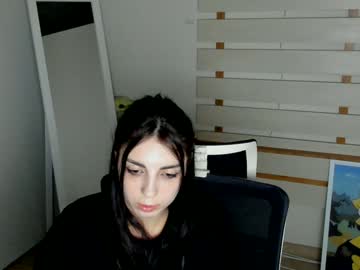 girl
        _gloria_love_ cam image #5345100