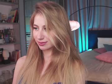girl
        _icecrystal cam image #5444775