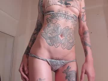 girl
        alone_together_ cam image #5229840