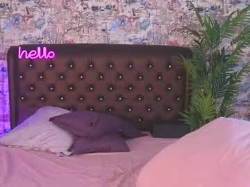 girl
        angelina_new cam image #5555829