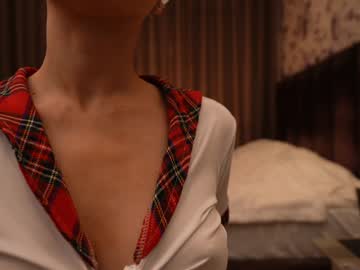 girl
        sunnyluxe_ cam image #5831554