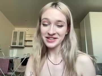 girl
        crrystalluna cam image #2370357