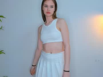girl
        merciabeer cam image #4047193