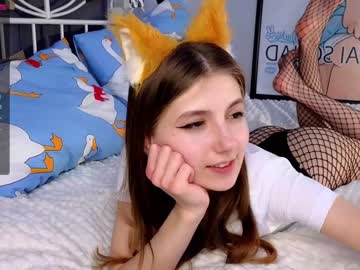 girl
        cute_fox_girl cam image #3715864