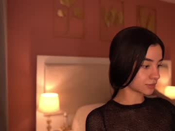 girl
        winona__ cam image #2274535