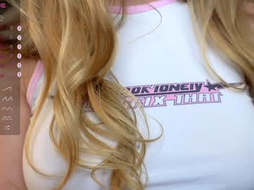 girl
        cute_fox_girl cam image #6858834