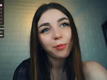 girl
        rowenahallman cam image #5028060
