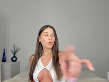 girl
        violetta_finch cam image #4261982