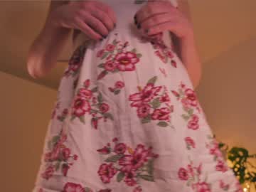 girl
        saltedhoney cam image #3708755