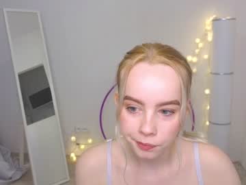 girl
        judy_luss cam image #677927