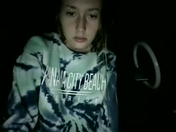 girl
        petitetinybabe cam image #2369121