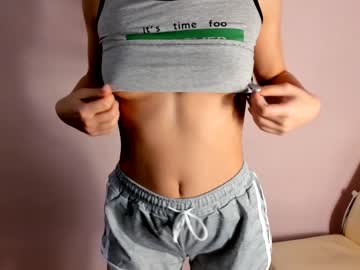 girl
        xyni_myni cam image #2955310