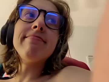 girl
        adasonii cam image #4668389