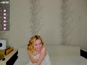 girl
        ari__ariel cam image #534877