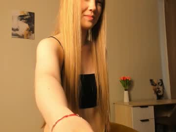 girl
        dawnbullins cam image #6760400