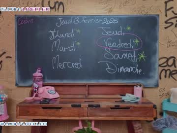 girl
        livecleo cam image #6119794