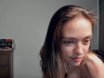 girl
        lola_scandal cam image #4721375
