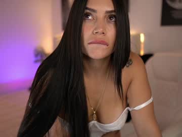 girl
        ashlyeroberts01 cam image #5710786