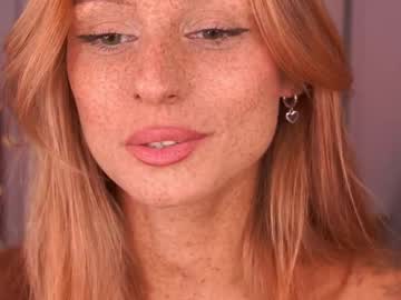 girl
        artease cam image #6974920