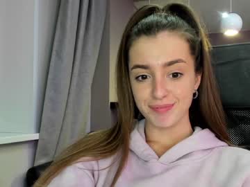 girl
        coy_amina_ cam image #80763
